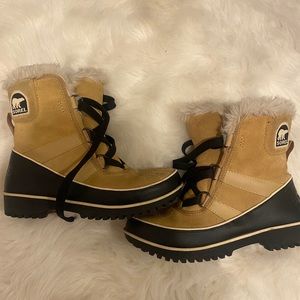 Sorel winter/snow boots